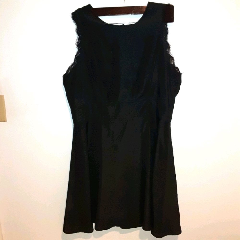 Charming  Charlie womens cocktail dress